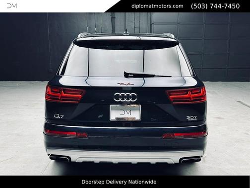 Ink Blue Metallic 2017 Audi Q7 3.0T Premium