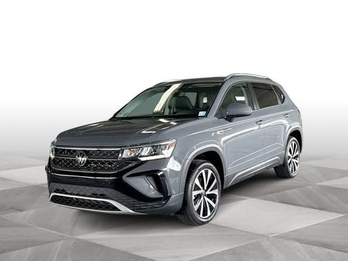 Pure Gray 2023 Volkswagen Taos 1.5T SE