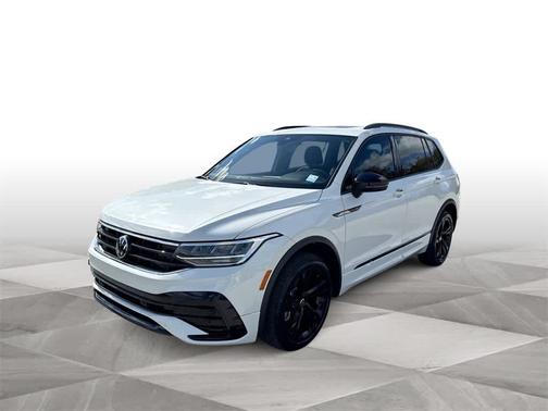 2024 Volkswagen Tiguan 2.0T SE R-Line Black