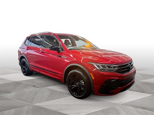 2024 Volkswagen Tiguan 2.0T SE R-Line Black