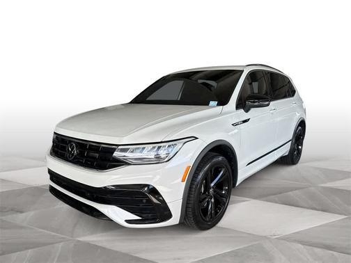 2024 Volkswagen Tiguan 2.0T SE R-Line Black