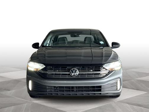 Platinum Gray Metallic 2023 Volkswagen Jetta 1.5T Sport