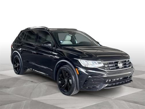 2023 Volkswagen Tiguan 2.0T SE R-Line Black