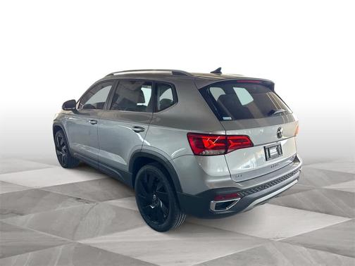 2024 Volkswagen Taos 1.5T SEL