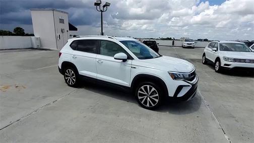 2023 Volkswagen Taos 1.5T SE