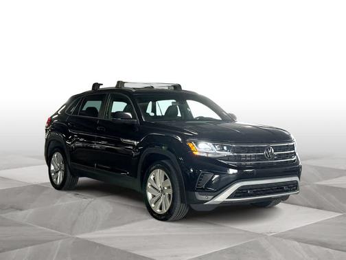 Deep Black Pearl Effect 2023 Volkswagen Atlas Cross Sport 3.6 V6 SE w/ Technology