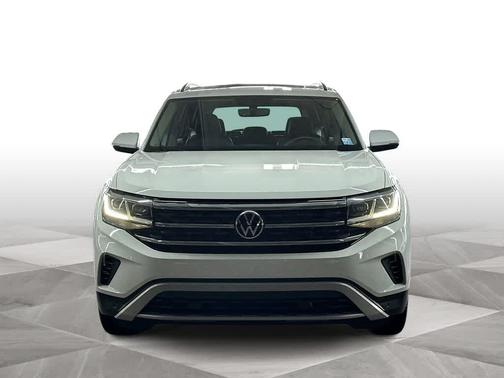 Pure White 2023 Volkswagen Atlas 3.6 SE w/ Technology