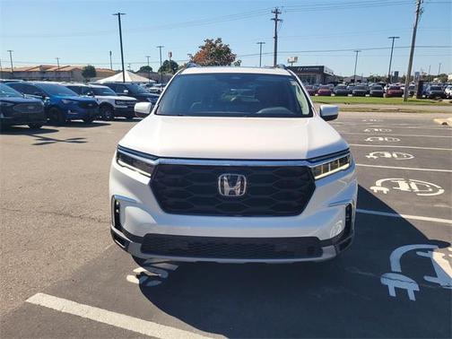 2024 Honda Pilot Touring 8-Passenger