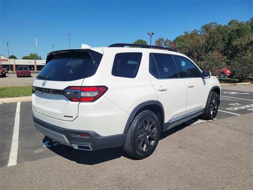 2024 Honda Pilot Touring 8-Passenger