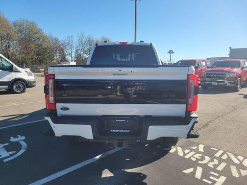 2026 Ford F-350 Platinum