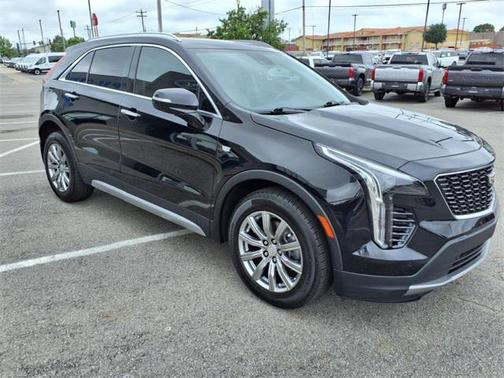 2021 Cadillac XT4 Premium Luxury