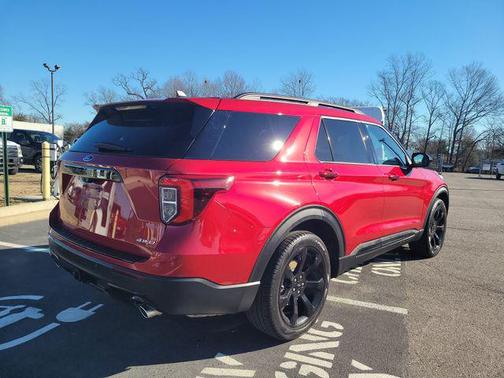 2023 Ford Explorer ST-Line