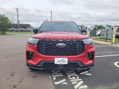 Rapid Red Metallic Tinted Clearcoat 2026 Ford Explorer ST-Line