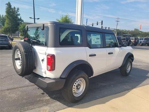 2025 Ford Bronco Base