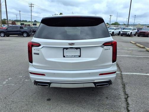2024 Cadillac XT6 Luxury FWD
