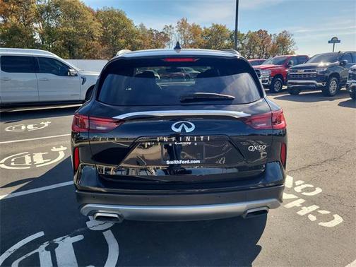 2024 INFINITI QX50 LUXE