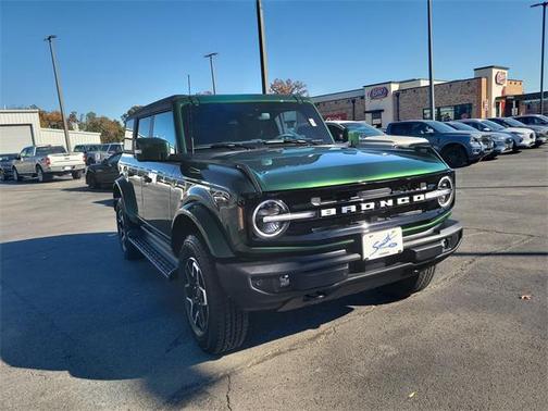 2025 Ford Bronco Outer Banks
