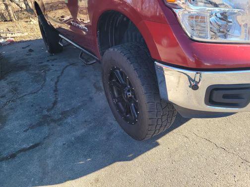 2018 Nissan Titan SV