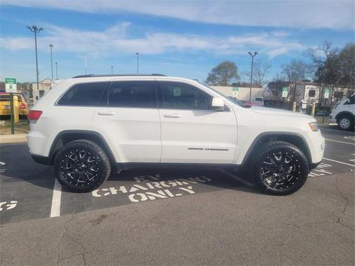 2018 Jeep Grand Cherokee Laredo E