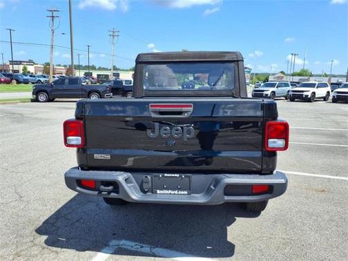 2022 Jeep Gladiator Sport