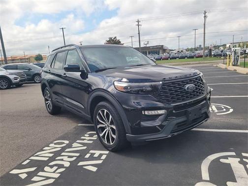 2022 Ford Explorer ST-Line