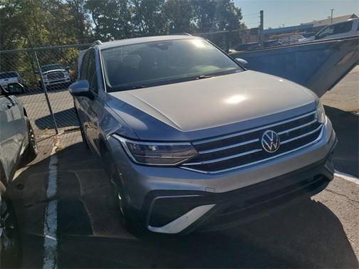 2023 Volkswagen Tiguan 2.0T SE