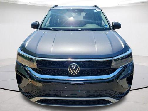 Platinum Gray Metallic 2022 Volkswagen Taos 1.5T S