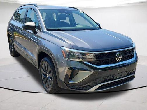 Platinum Gray Metallic 2022 Volkswagen Taos 1.5T S