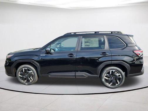 Crystal Black Silica 2026 Subaru Forester Limited