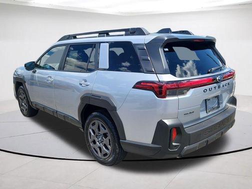 Ice Silver Metallic 2026 Subaru Outback Premium