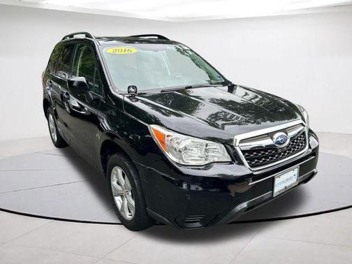 Crystal Black Silica 2016 Subaru Forester 2.5i Premium