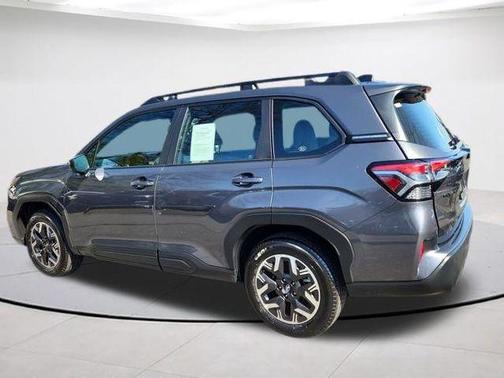 Magnetite Gray Metallic 2026 Subaru Forester
