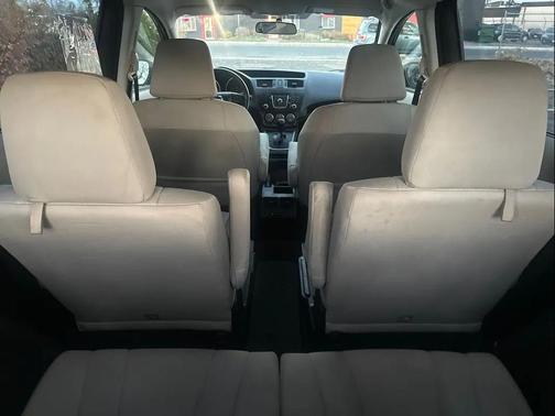 2014 Mazda Mazda5 Sport