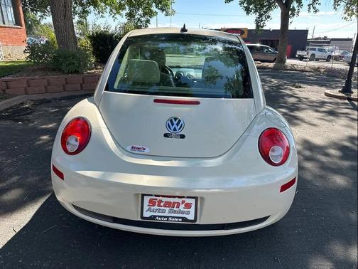 2009 Volkswagen New Beetle S