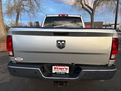 2017 RAM 2500 Tradesman Crew Cab 4x4 6'4' Box