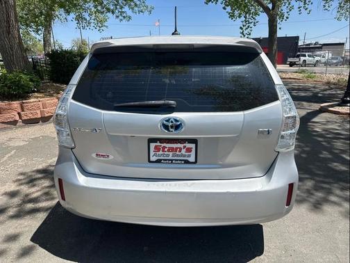 2014 Toyota Prius v Two