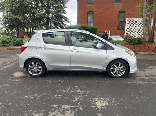 2012 Toyota Yaris LE