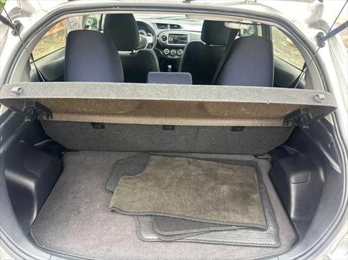 2012 Toyota Yaris LE