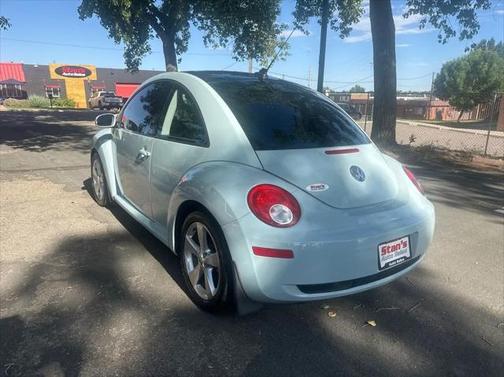 2010 Volkswagen New Beetle 2.5L