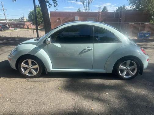 2010 Volkswagen New Beetle 2.5L