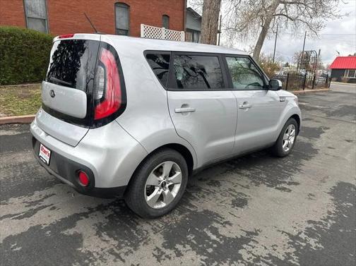 2017 Kia Soul Base