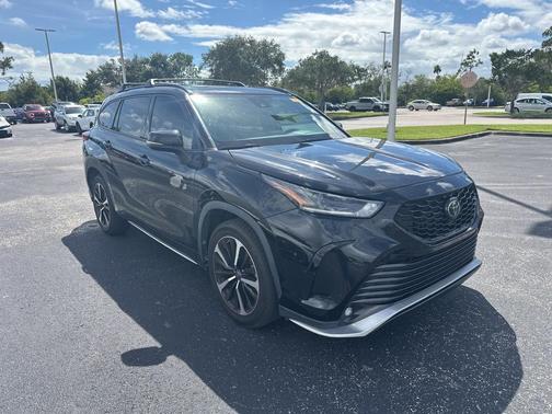 2022 Toyota Highlander XSE