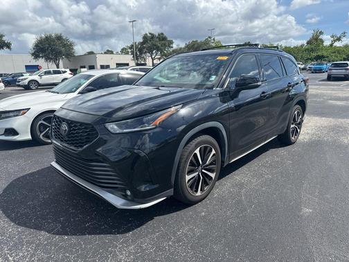 2022 Toyota Highlander XSE
