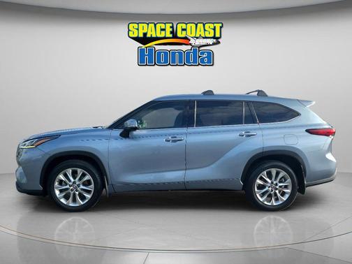 2022 Toyota Highlander Limited