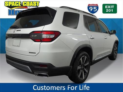2025 Honda Pilot Touring 8-Passenger