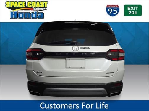 2025 Honda Pilot Touring 8-Passenger