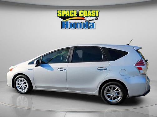 2017 Toyota Prius v Four