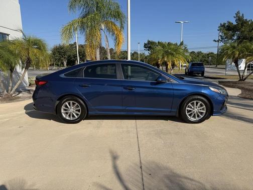 2018 Hyundai SONATA SE