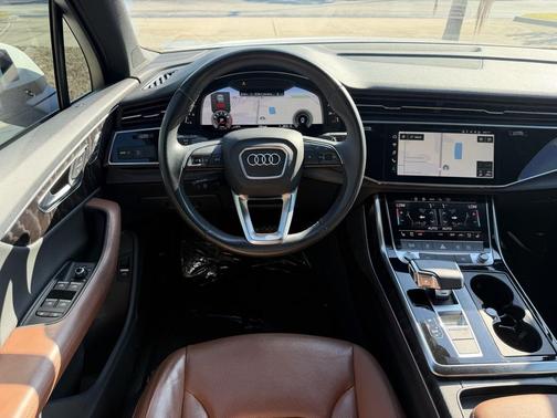 2022 Audi Q7 55 Premium Plus