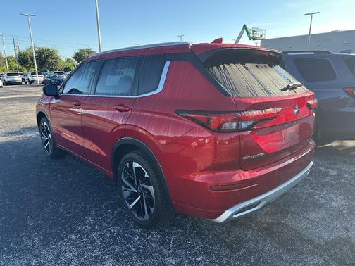 2022 Mitsubishi Outlander SEL